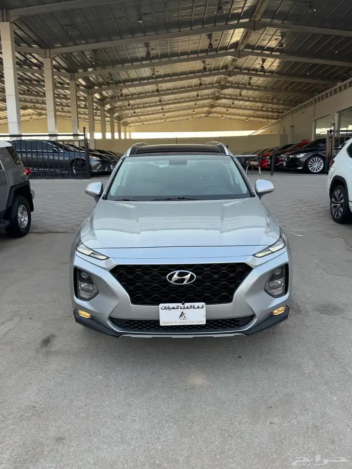 للبيع هيونداي سنتافي 2020 - نص فل - دبل - بحالة الوكاله 0