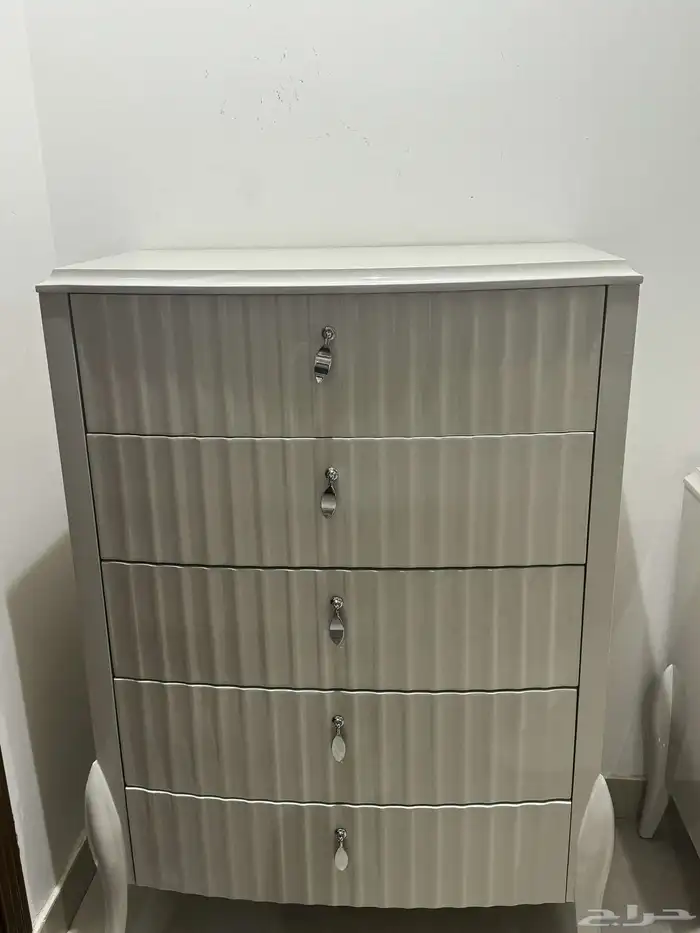 تسريحه ودولاب نظيفه 0