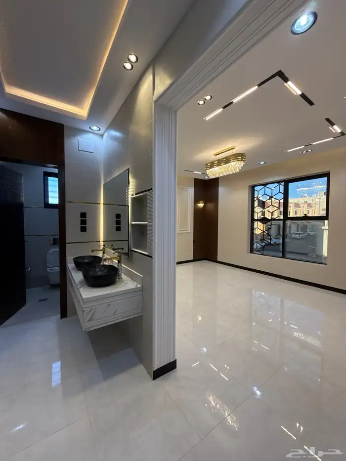 للبيع ارواف علويه 9غرف وشقق ارضيه ببايكة سيارة ف درة الموسي 23