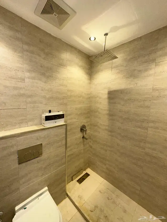 للإيجار بحي اشبيلية شقة vip غرف صاله دورة مياة ب3000شهري 5