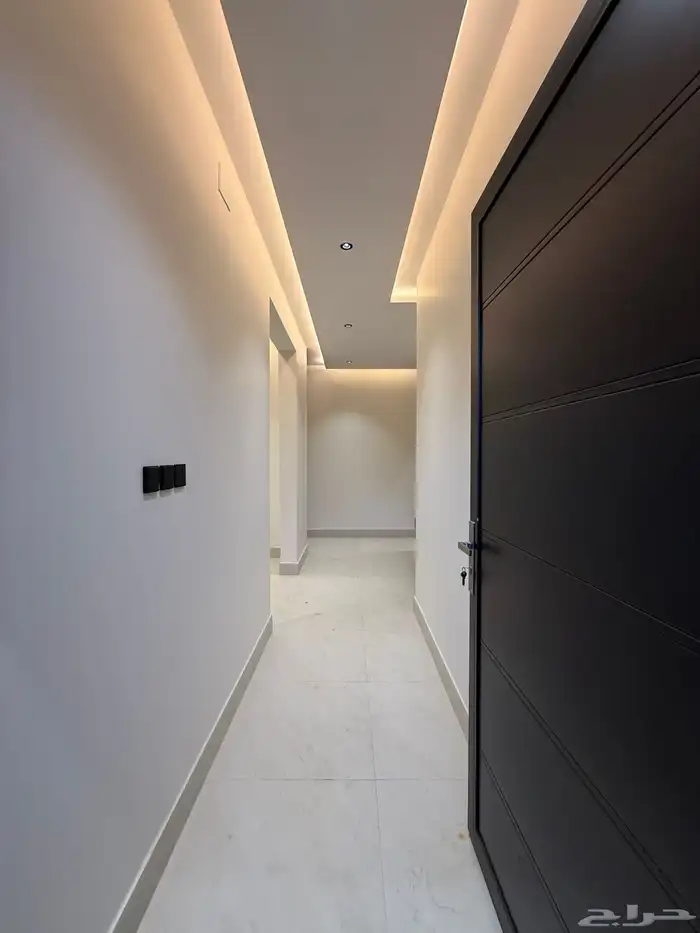 للبيع شقق ارضيه بمداخل مستقله وشقق علويه بملحق ف حي حسام 20