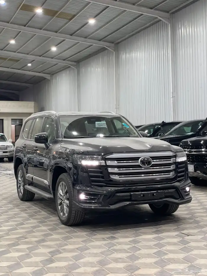 لاندكروزر 2025 GXR S 1