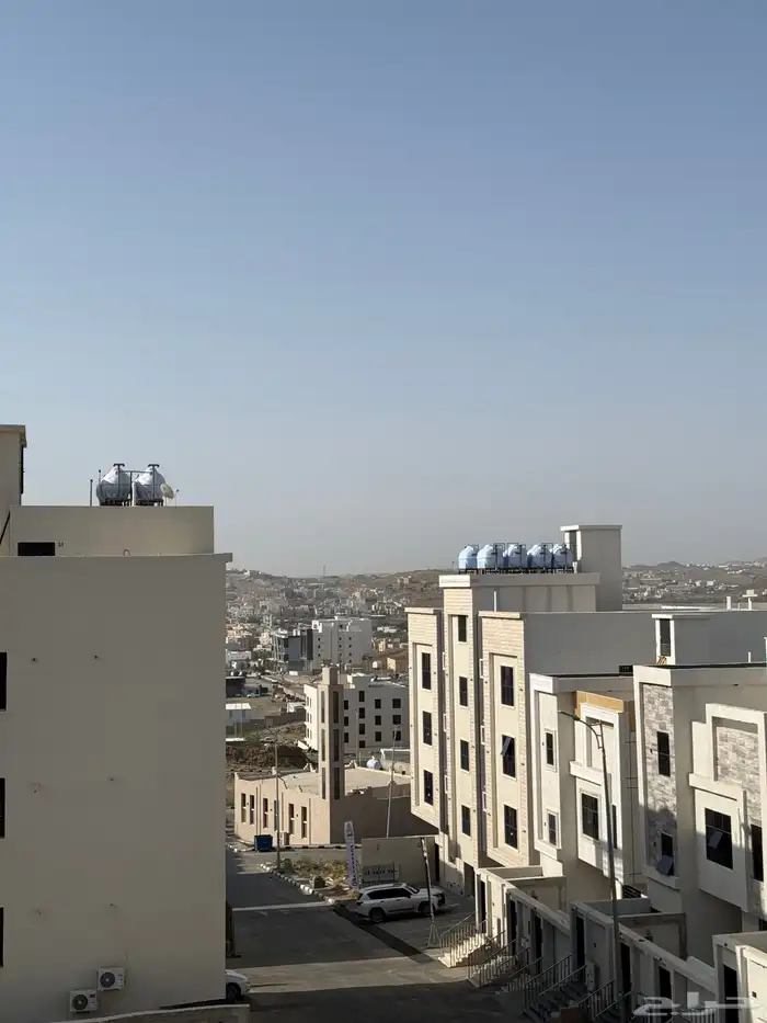 للبيع شقة علوي 6 غرف ببلكونة قرب منتزه المطآر بأبها 550 الف 10