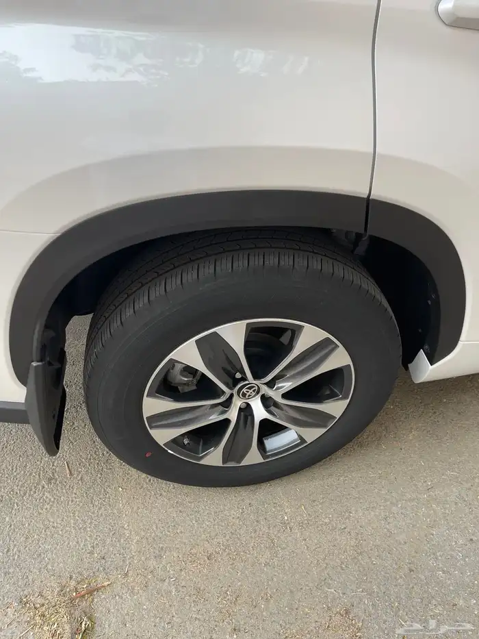 هايلاندر 2023 GLE شبه الجديد 17