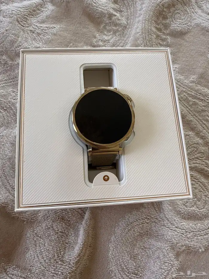 ساعة HUAWEI WATCH GT 5 - ذهبية فاخره 0