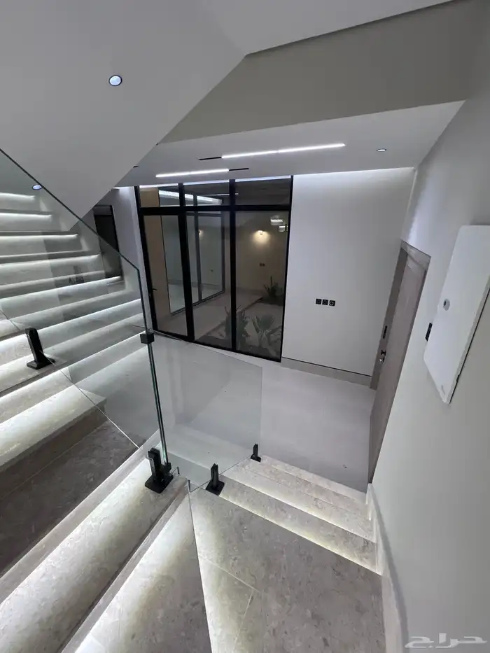 فلل المهدية مودرن للبيع مساحة 200 10