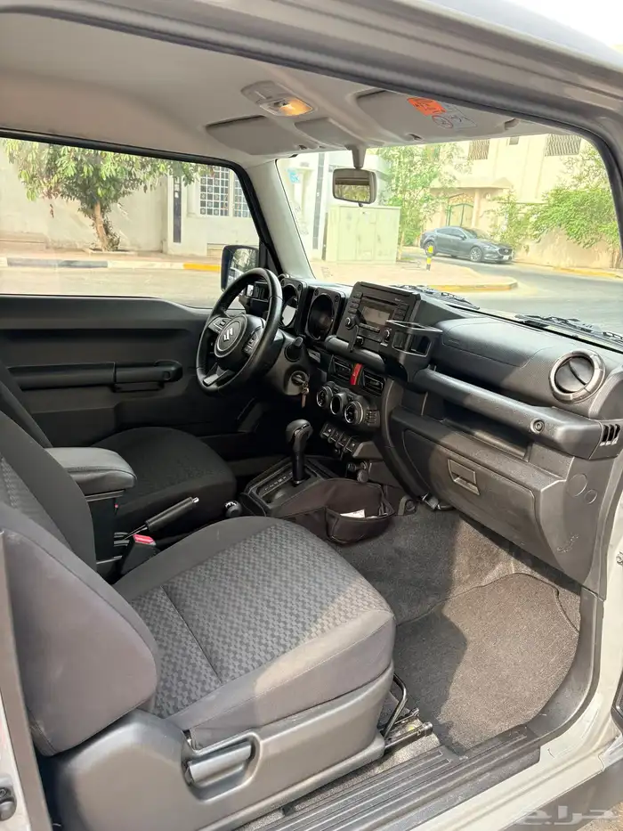 سوزوكي جمني 2022 4