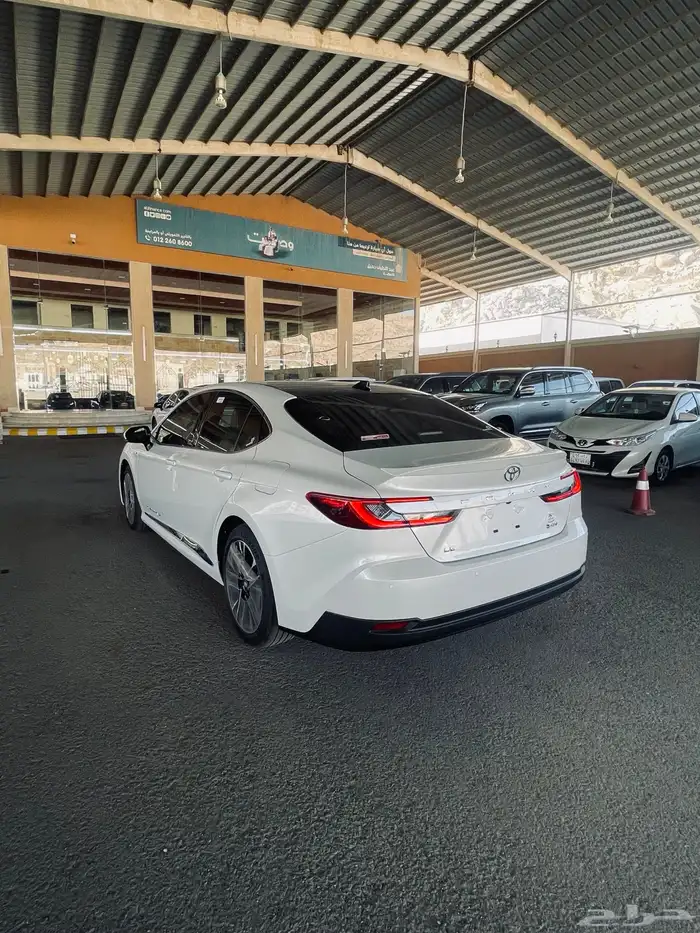 تويوتا كامري هايبرد - LE - 2025 - عروض للكاش 8