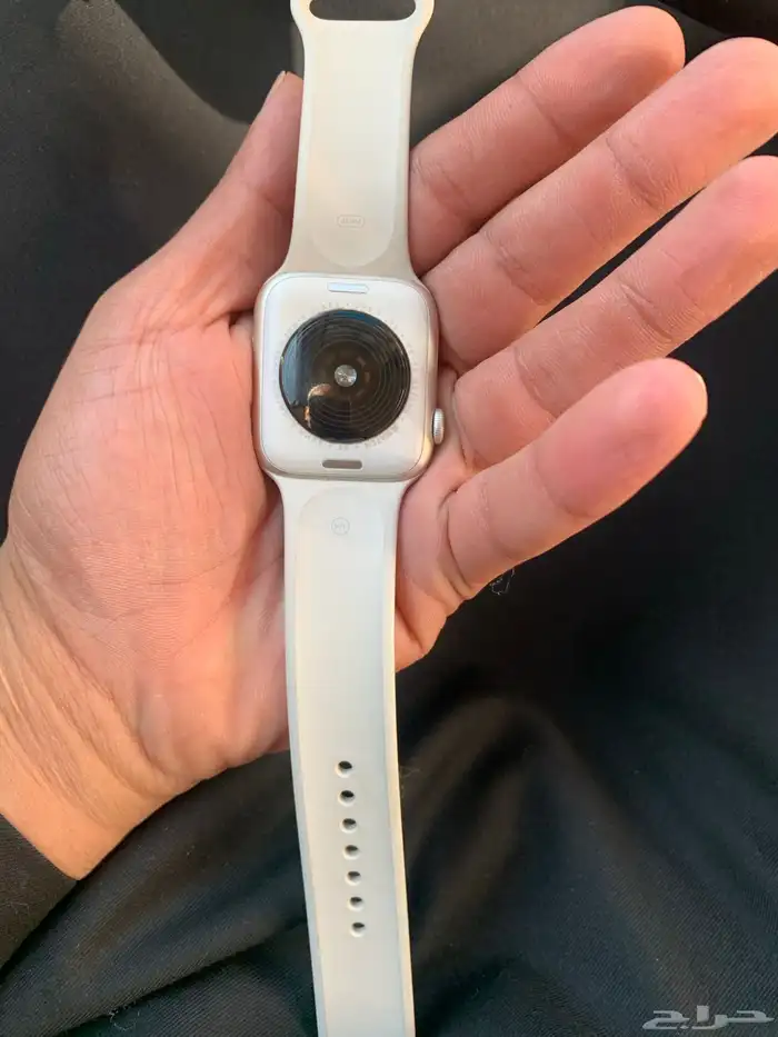 للبيع ساعه ابل إصدار 44 1