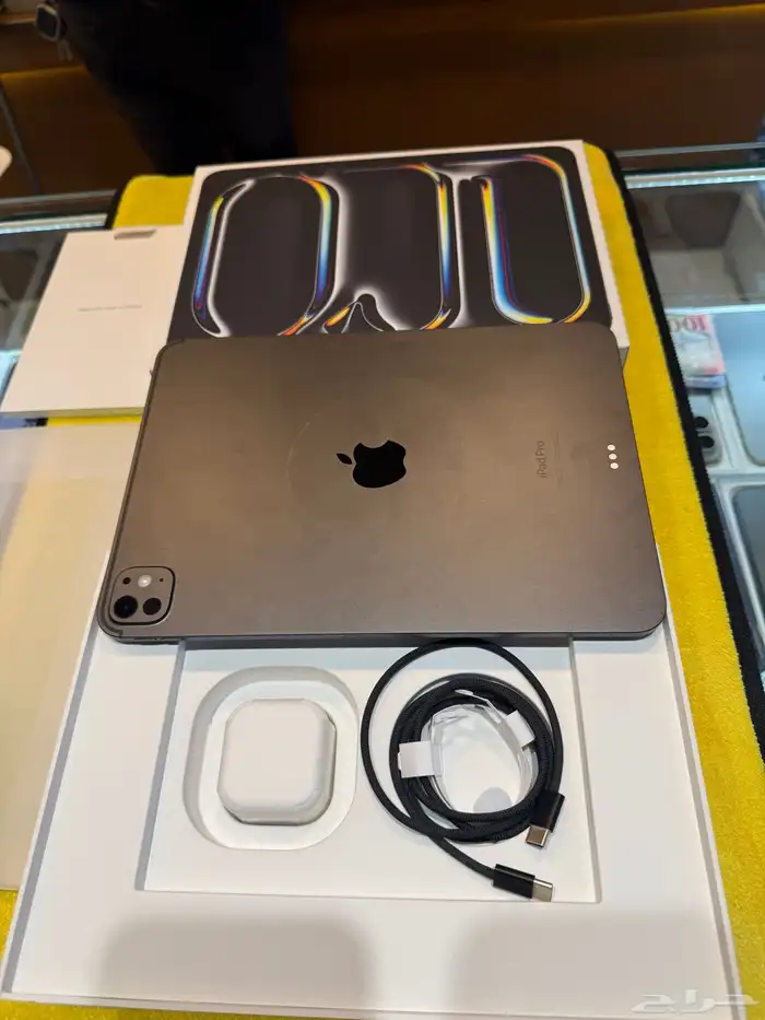 آيباد برو 2024 معالج M4 مع كرتونه وكامل اغراضه جدا  نضيف 2