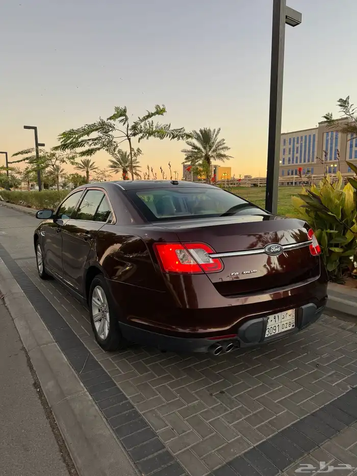 فورد توروس 2012 10