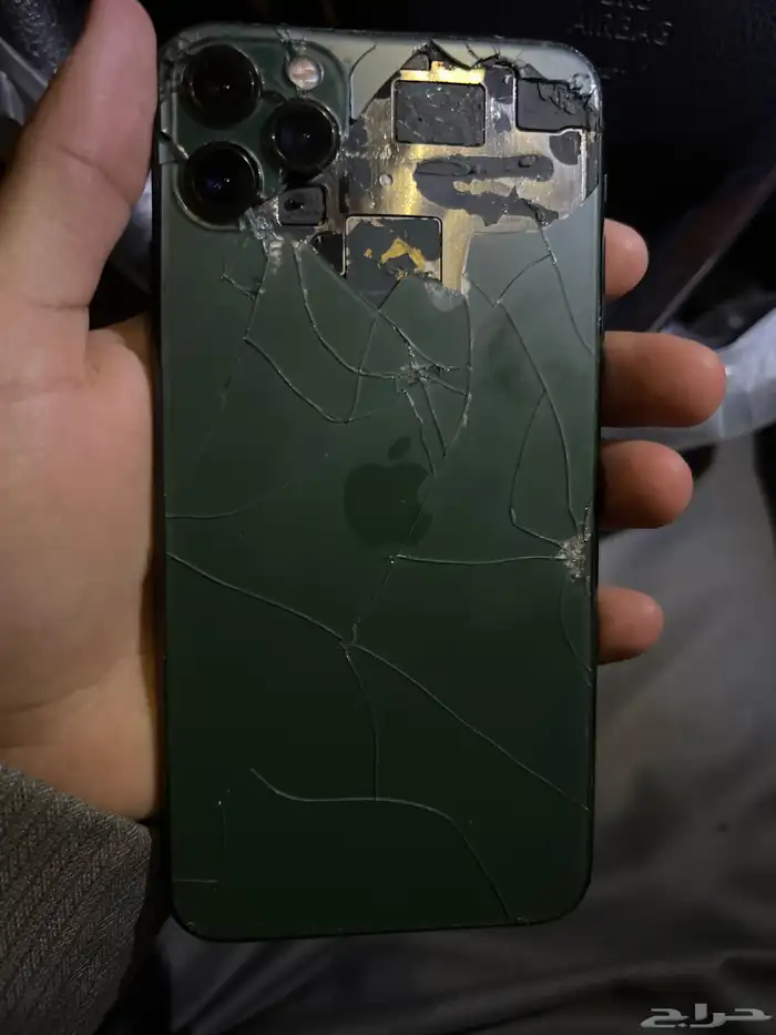 ايفون 11 جوال نظيف مغير بطاريه وخلفيه والجوال لا يشكو من شي 0