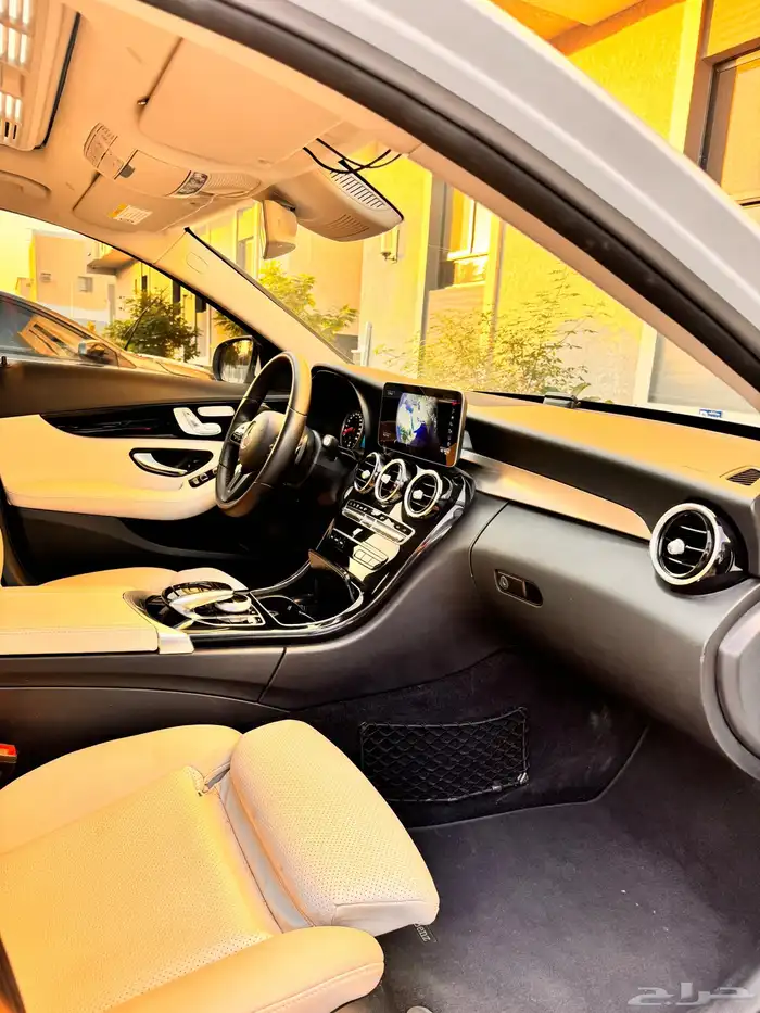 مرسيدس C200 ممشى قليل   اخت الجديدة وبحالة الوكالة 43