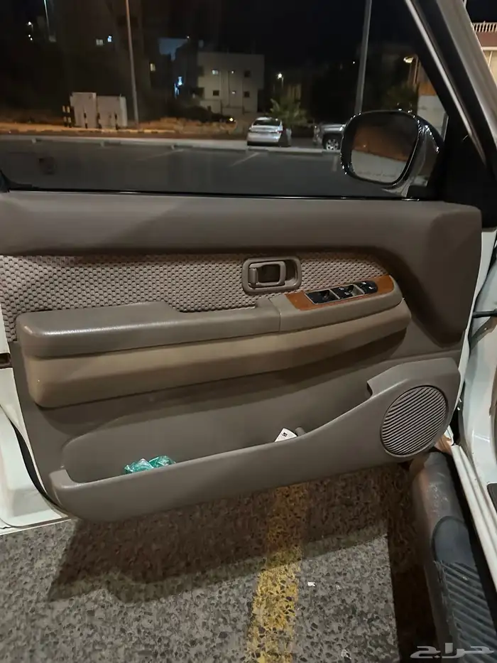 نيسان باثفندر 2005 ممشى قليل 112000 كم فل كامل أبيض لؤلؤي 10