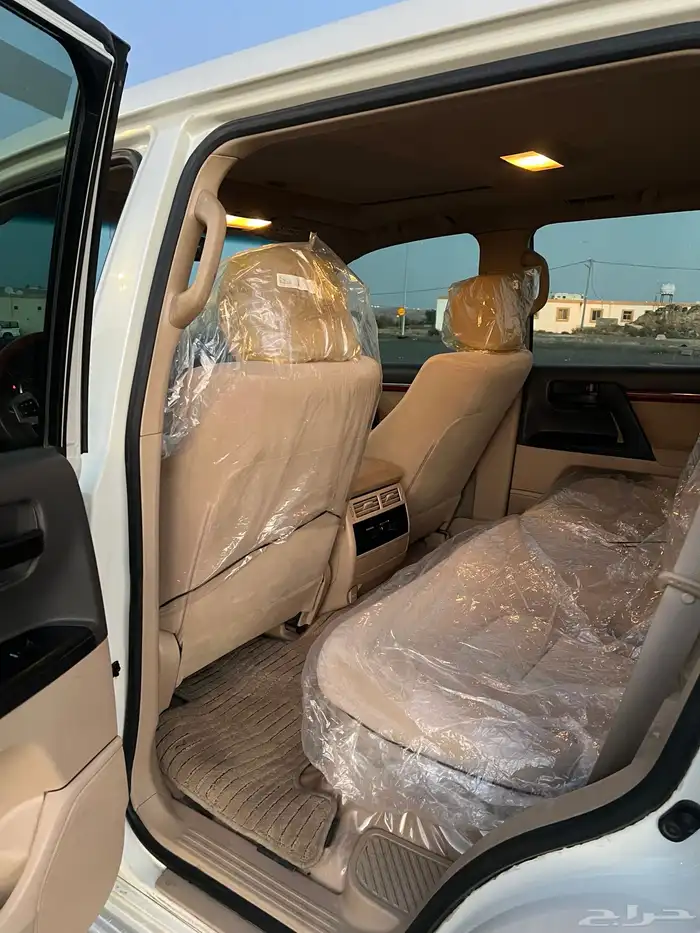 لاندكروزر صالون 2015 GX هدد 24