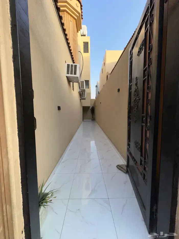 للإيجار بحي اشبيلية شقة vip غرف صاله دورة مياة ب3000شهري 7