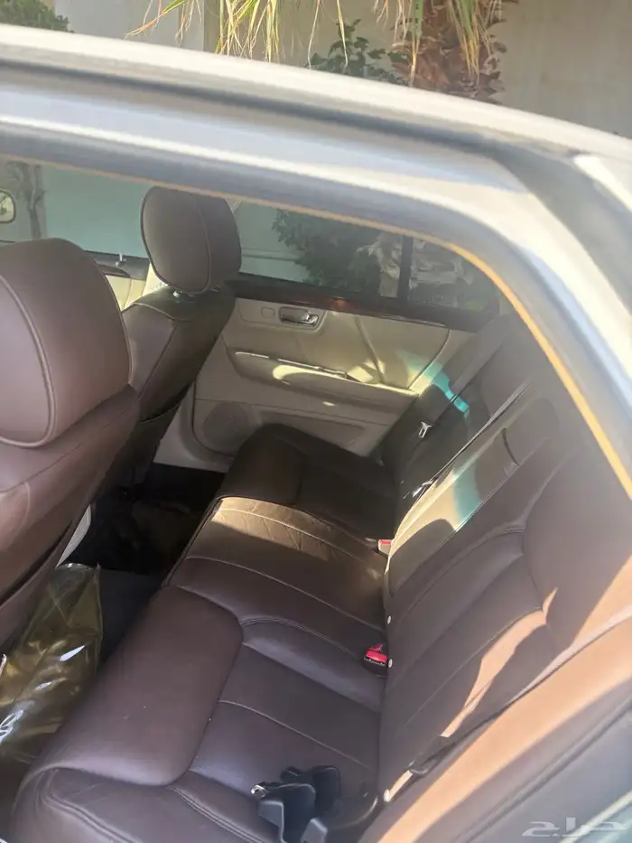 كاديلاك DTS 2011 مخزن وبحالة الوكالة 8