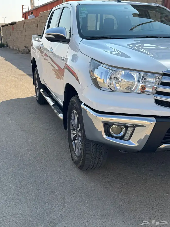 للبيع هايلكس 2017 فل كامل دبل 2