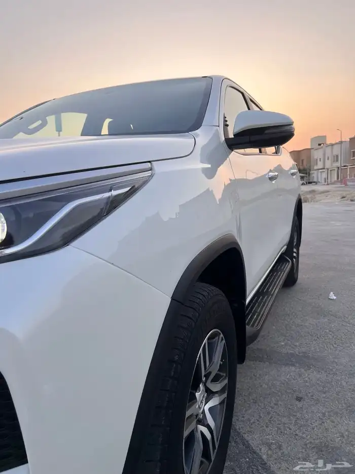 للبيع فور شنر مديل 2021 نظيف .. 9