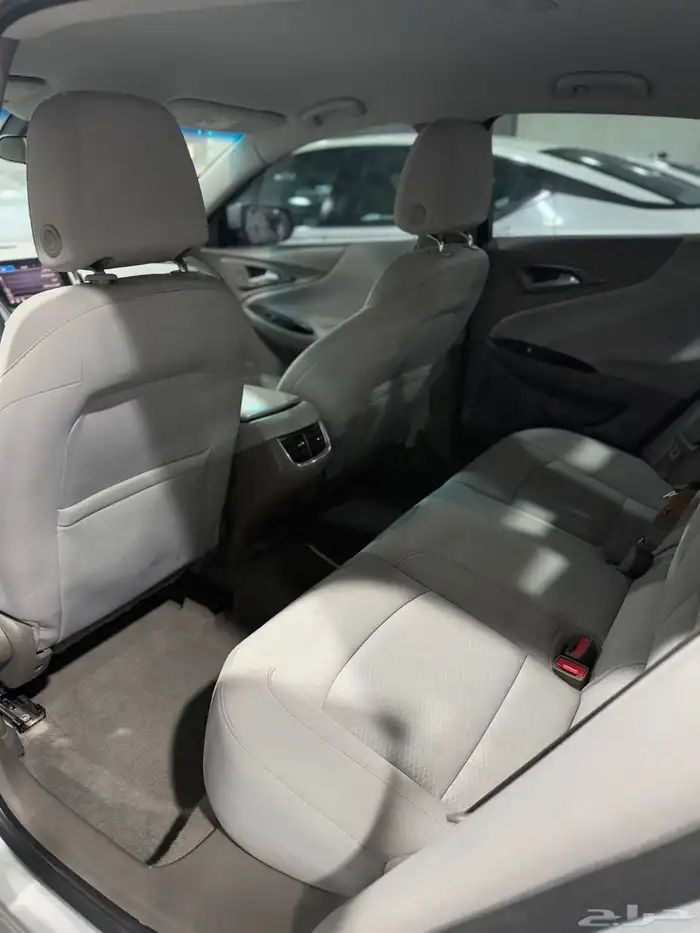 ماليبو 2021 فضي متوفر لدى معرض(عبيد الرشيدي) 10