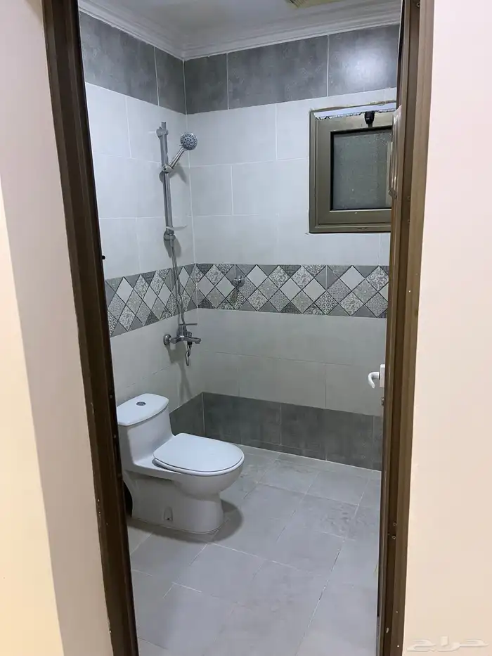 شقة عوائل بحي الحفيرة مع مكيفات 4