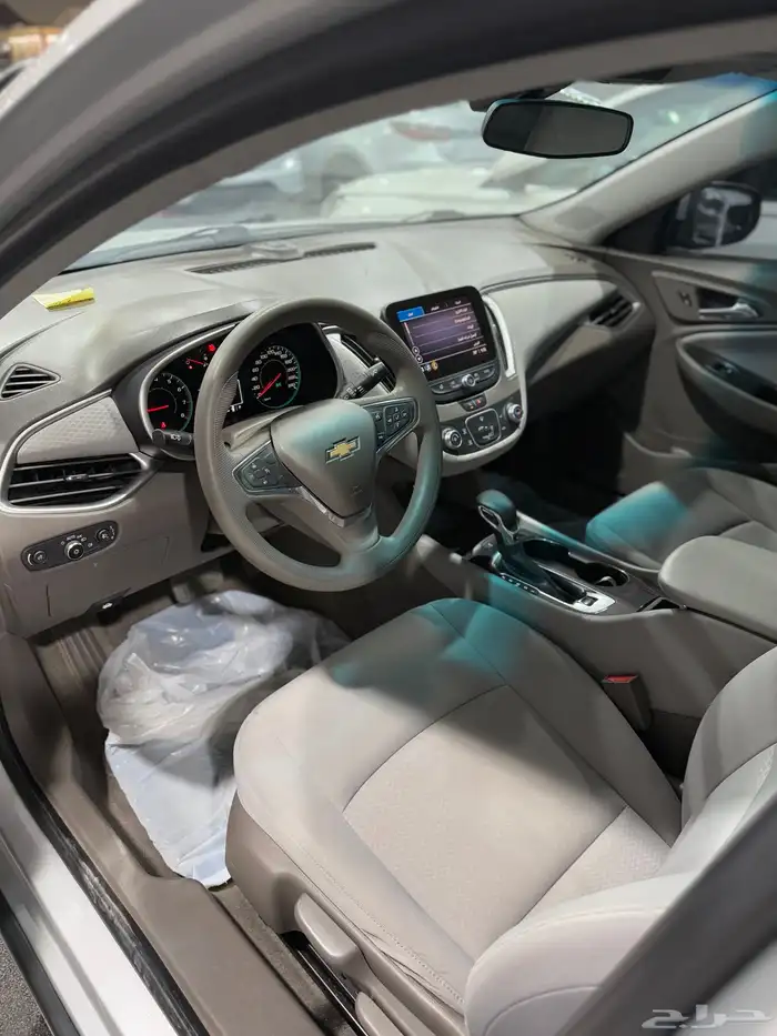 ماليبو 2021 فضي متوفر لدى معرض(عبيد الرشيدي) 6