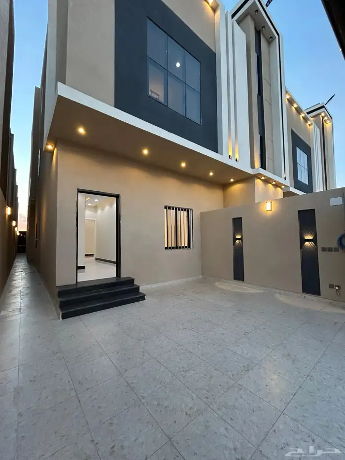 للبيع شقة ارضية و روف علوي تشطيب vipشمال الراقي خميس مشيط 2