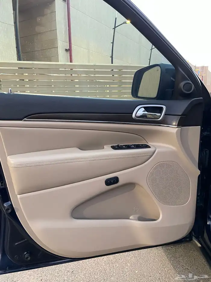 2018 جيب جراند شروكي ليميتيد فل كامل 27