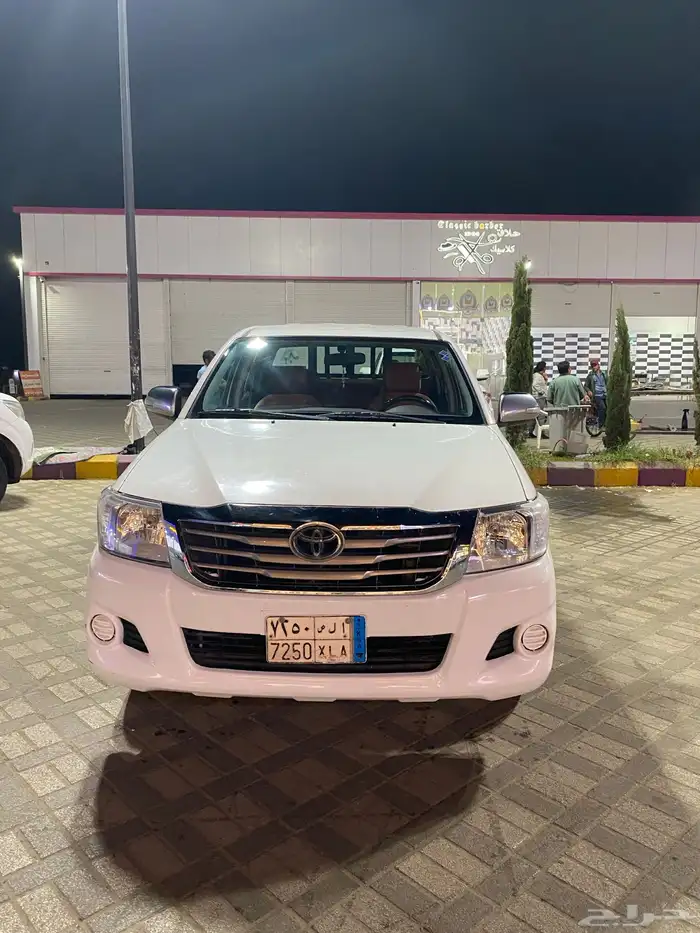 السلام عليكم اعرض لكم هايلكس موديل 2012 قير تماتيك 18