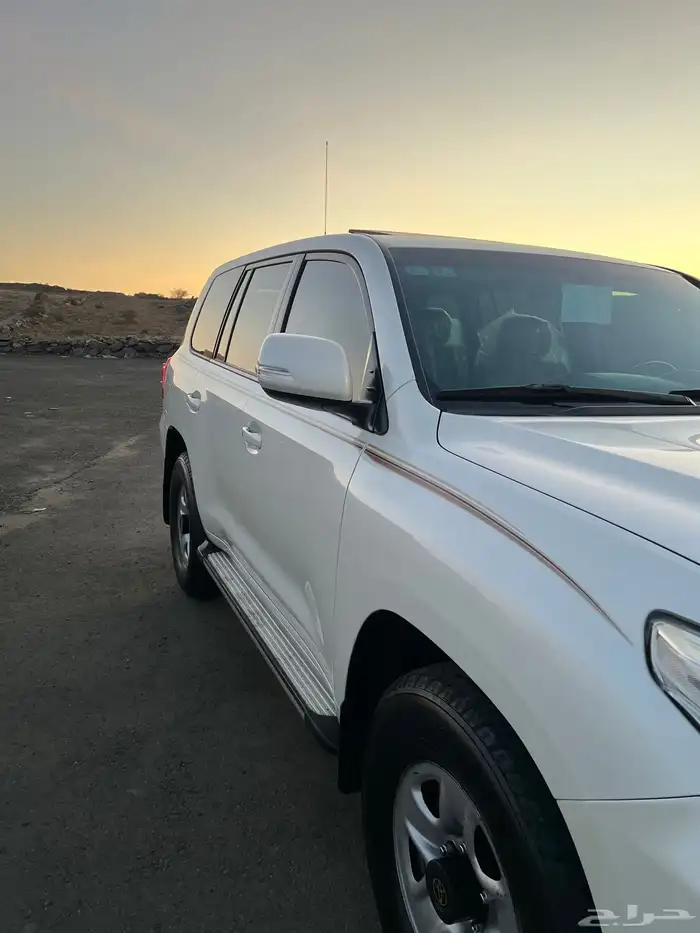لاندكروزر صالون 2015 GX هدد 18