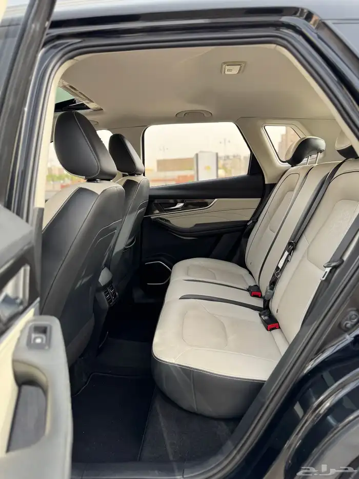 سيارة جيب صيني مستعمل السعر 28000 الف FAW T33 8