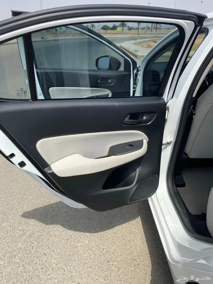 للبيع هوندا سيتي 2024 For sale 19