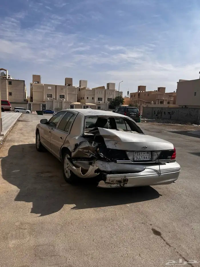 فورد فكتوريا 2011 2