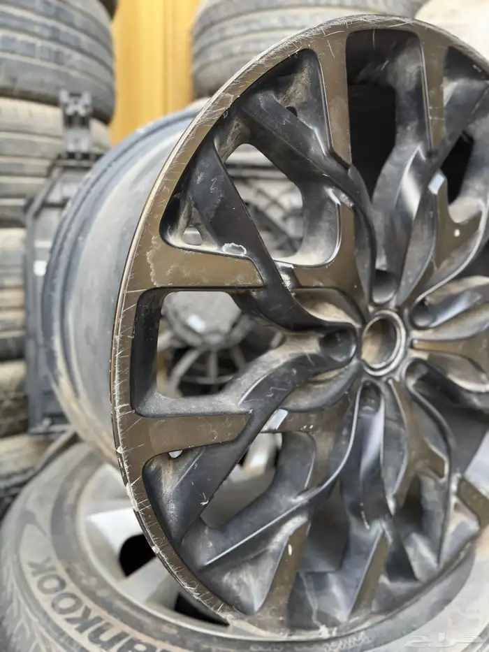 جنط استون مارتن دي بي إكس DBX 2020 5