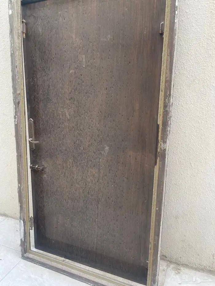 باب حديد مقلفن ب500 ريال 0