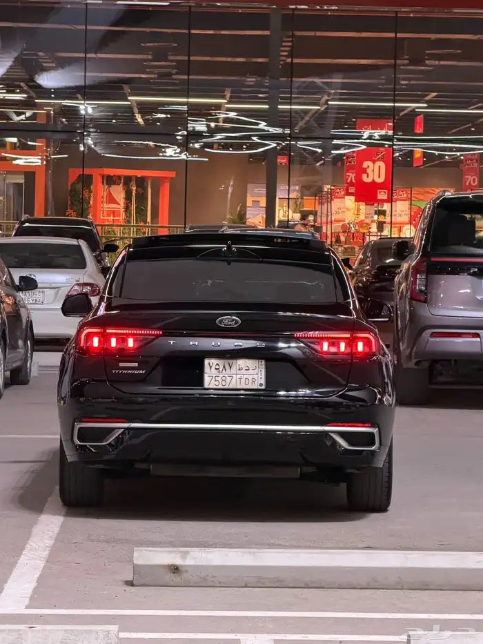 فورد توروس 2023 تيتانيوم فل كامل 7