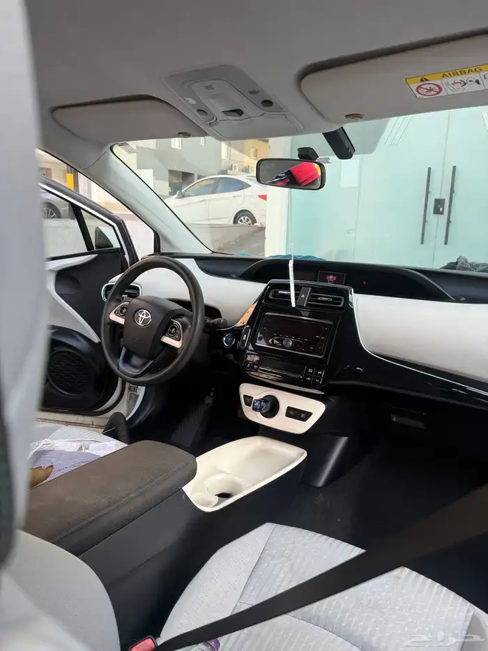 تويوتا بريوس ممشى قليل 28