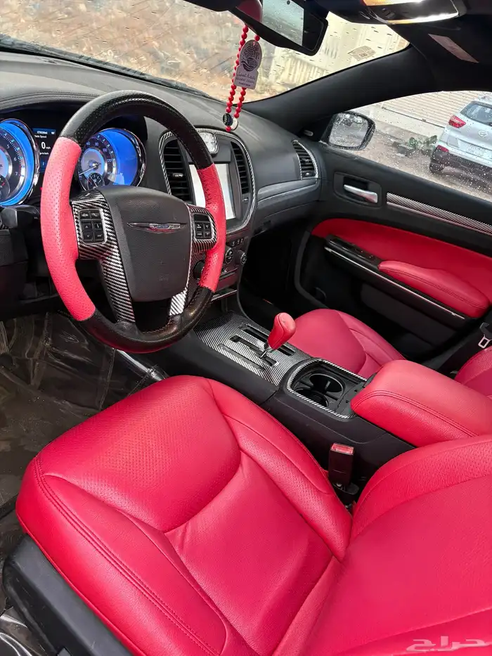 كريزلر C300 2011 8