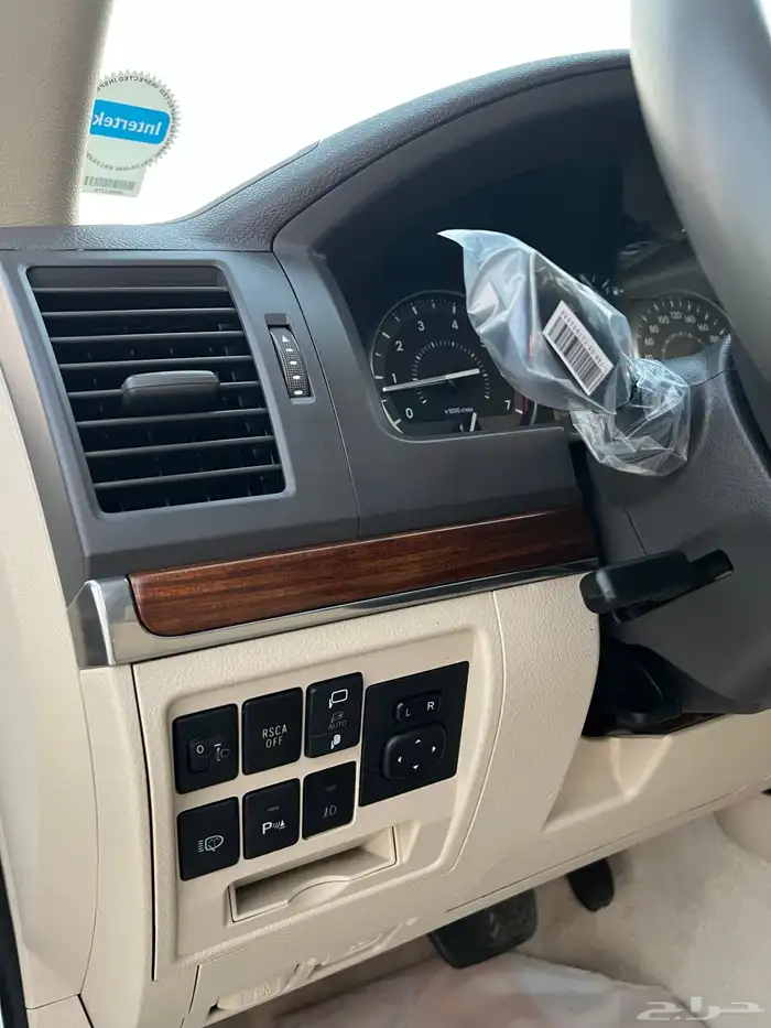 لاندكروزر 2018 سعودي فل كامل 18