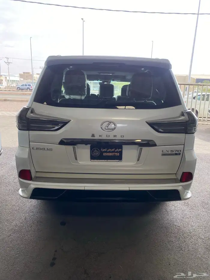 لكزس LX 570 بلاك اديشن 2018 13