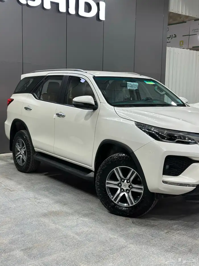 فورشنر ديزل 2021 بريمي دفلك لدى معرض(الرشيدي) 9