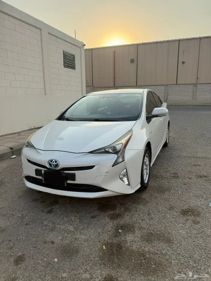 تويوتا بريوس ممشى قليل 1