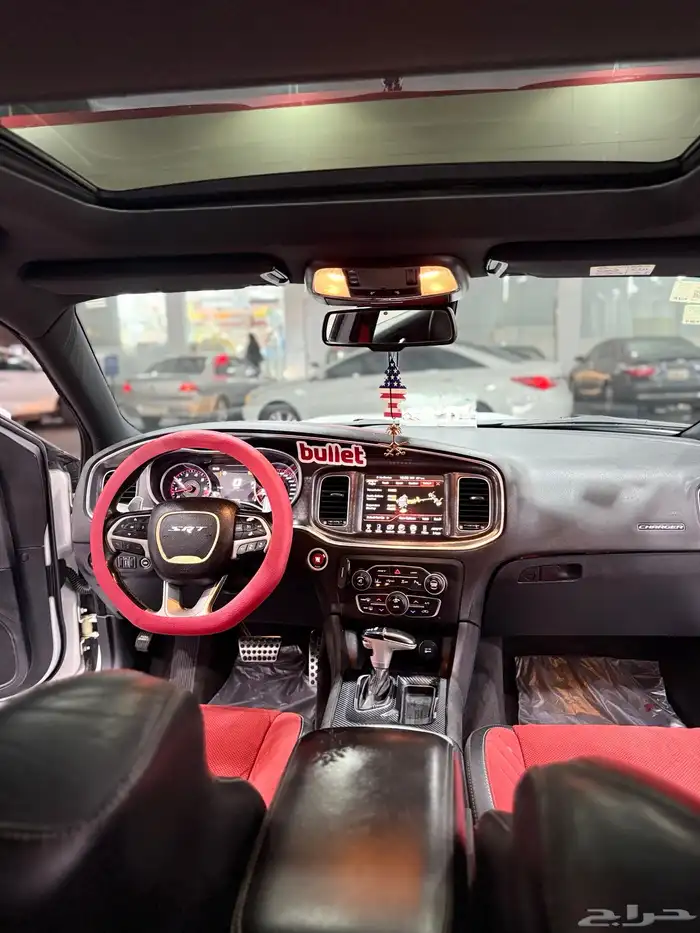 دودج تشارجر 2015 SRT 6.4 ابيض لؤلؤي 12