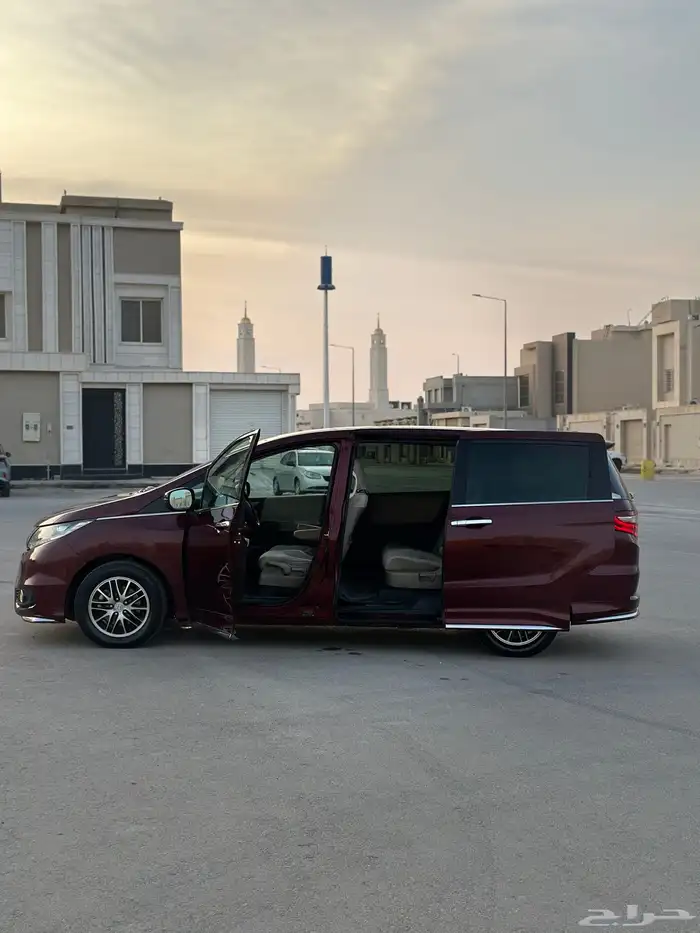 هوندا أوديسي 2020 عنابي 14
