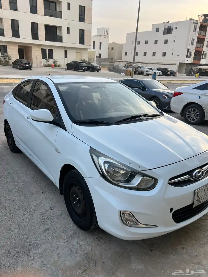 للبيع اكسنت موديل 2014   مالك أول   السيارة ماشية 300 الف 13