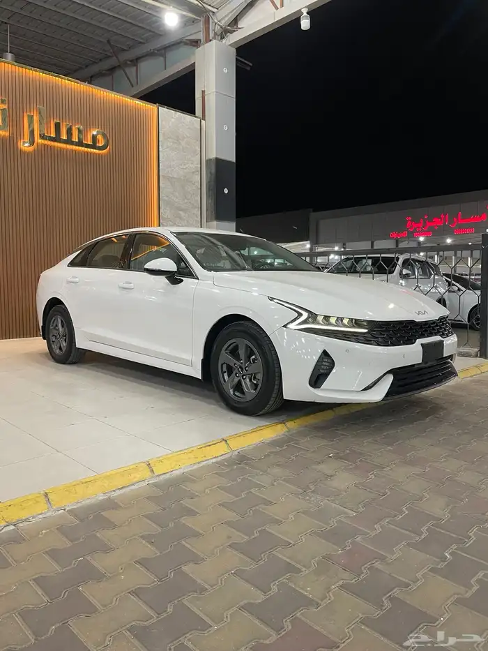 كيا كي 5 موديل 2023 ستاندر 3