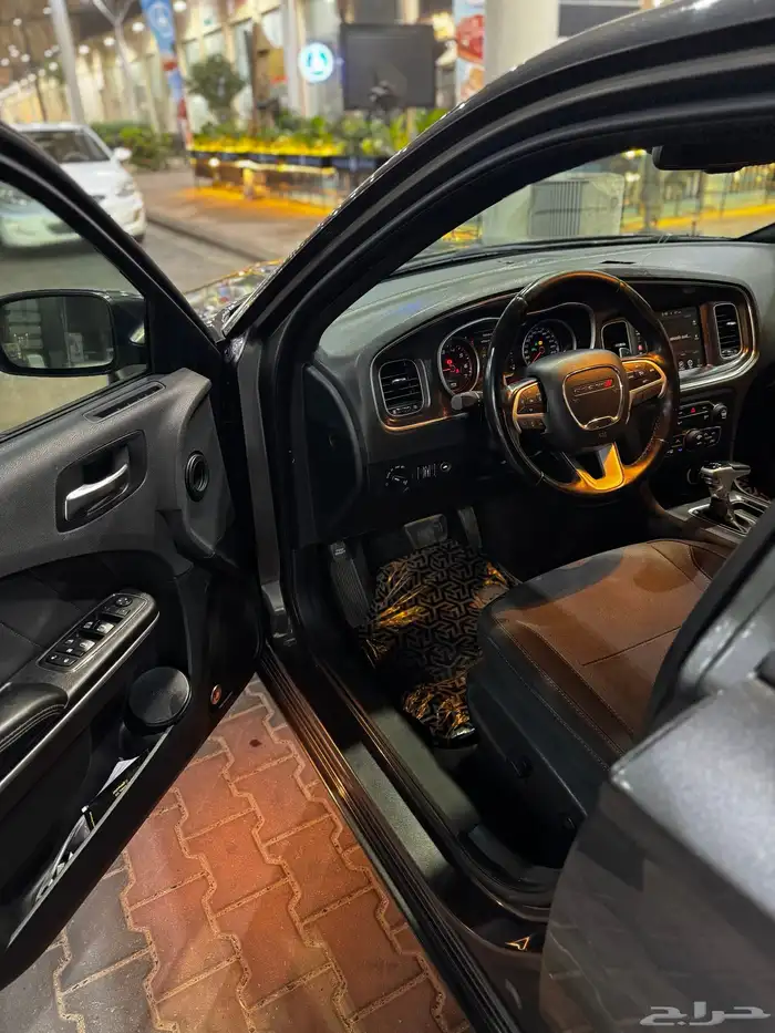 تم البيع دودج تشارجر 2016 لون رمادي غامق 13