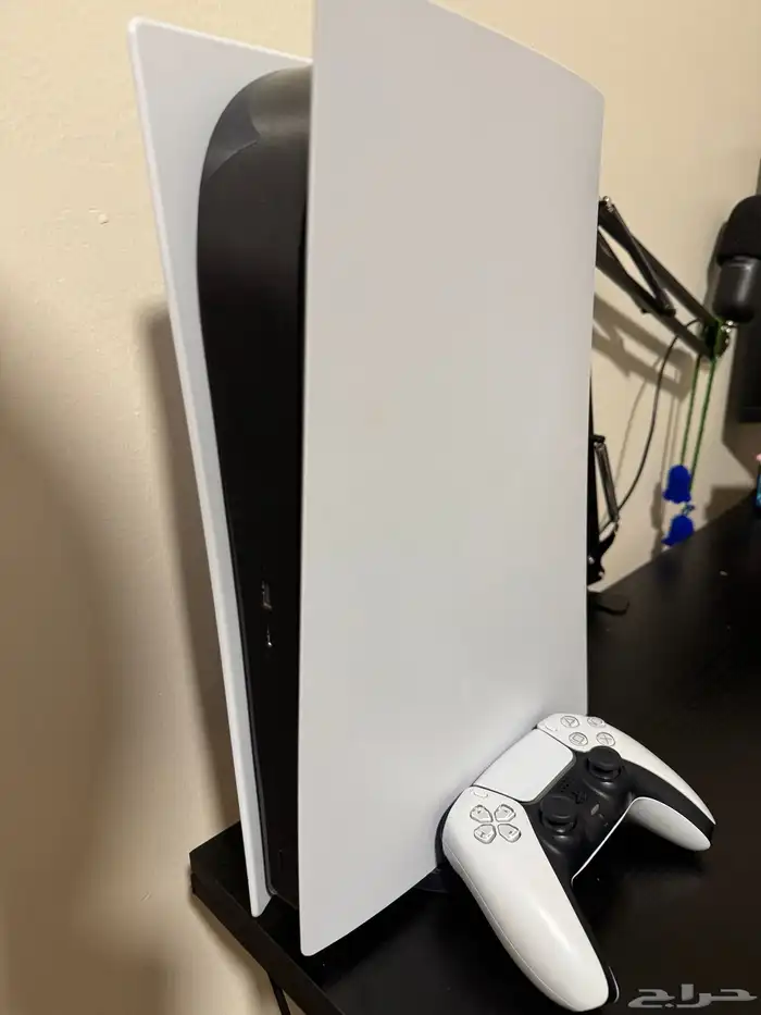 بليستيشن 5 الإصدار العادي 0