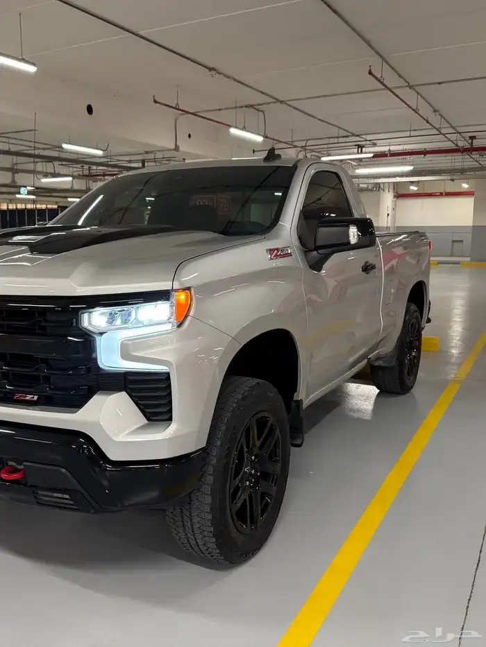 للبيع سلفرادو 2022 2