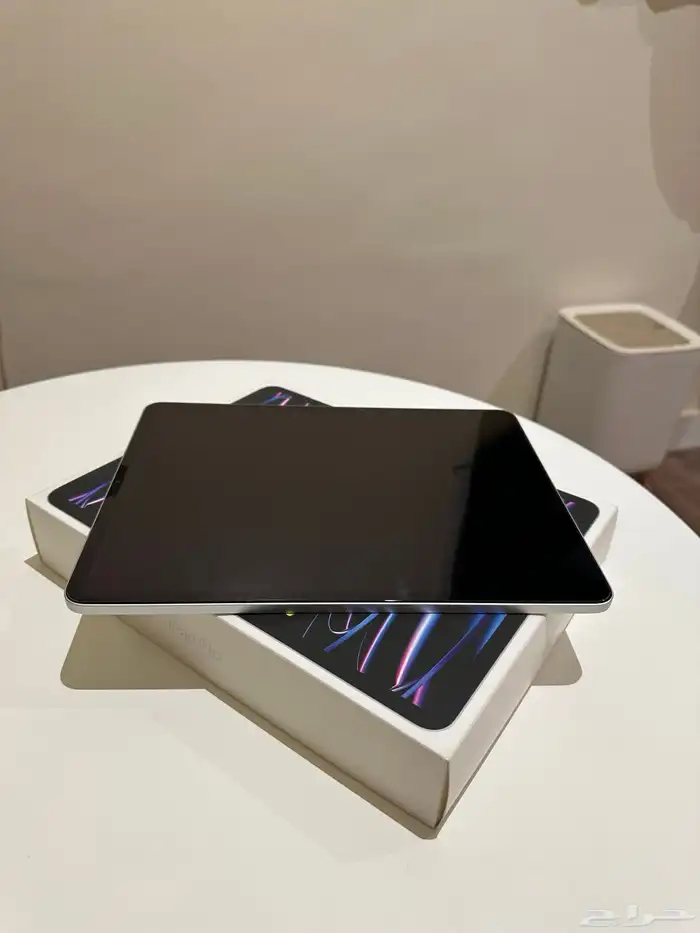 للبيع iPad Pro 12.9 (الجيل السادس)   Wi-Fi   سعة 128G 0
